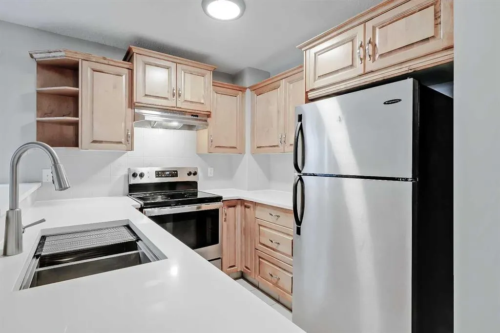 512 56 Avenue SW, #1
