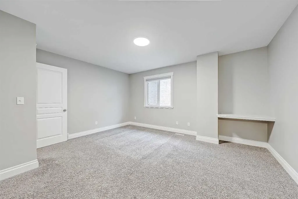 512 56 Avenue SW, #1