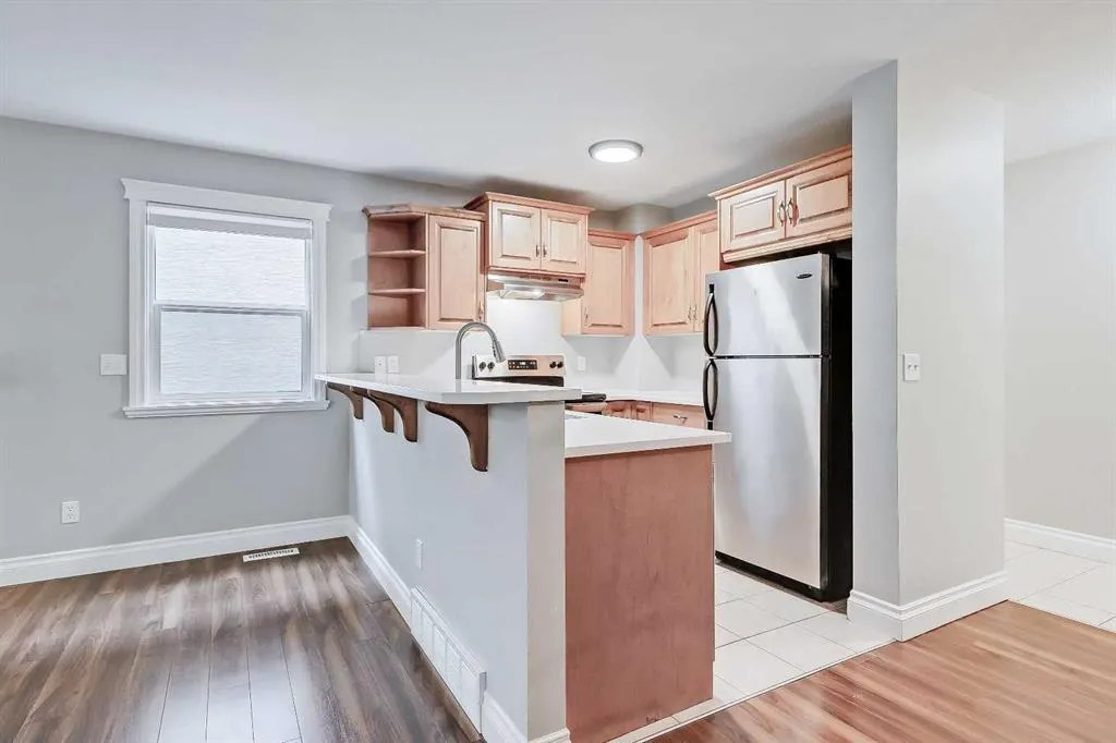 512 56 Avenue SW, #1