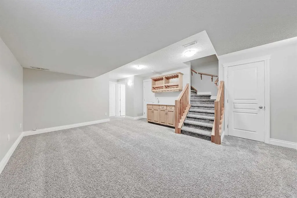 512 56 Avenue SW, #1