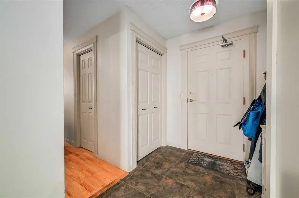 20 Coachway Road SW, #292