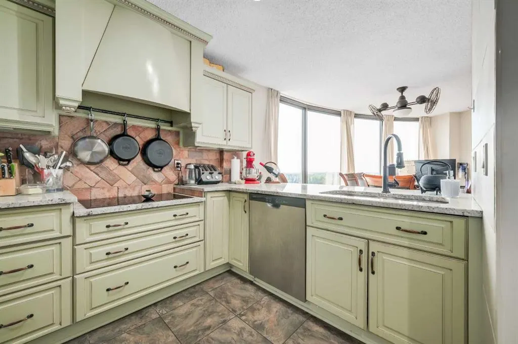 20 Coachway Road SW, #292