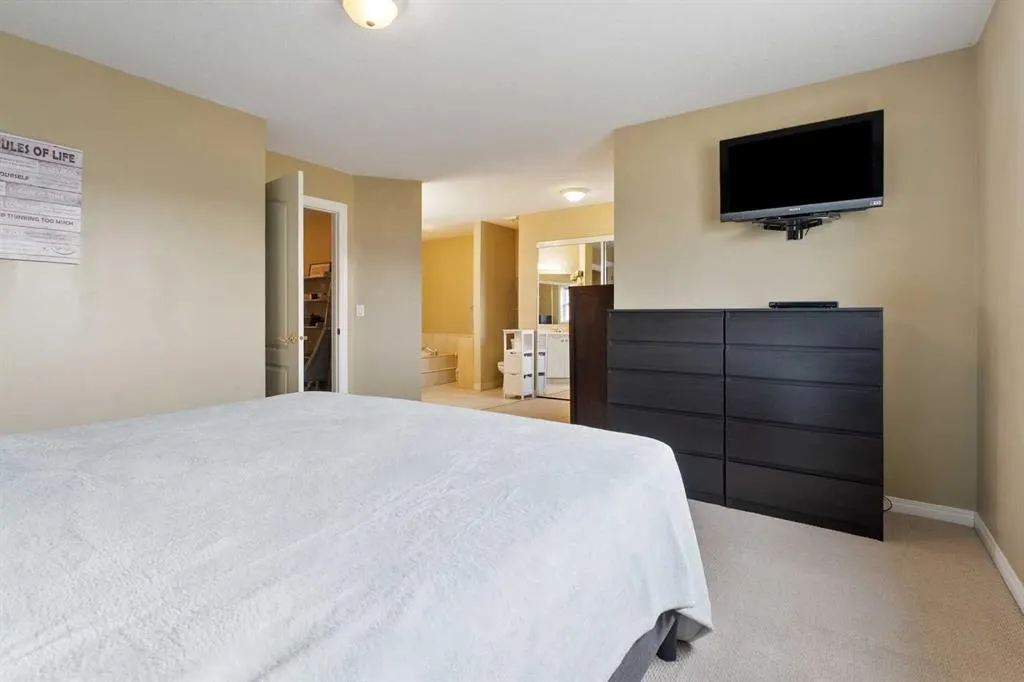 309 3 Avenue, #25