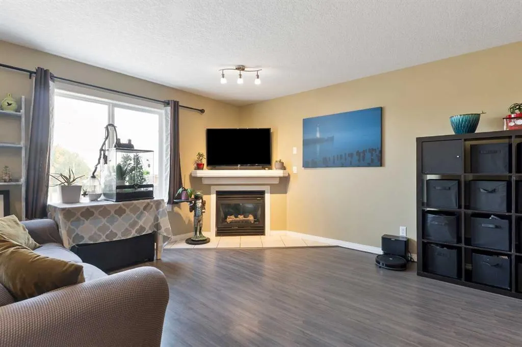 309 3 Avenue, #25
