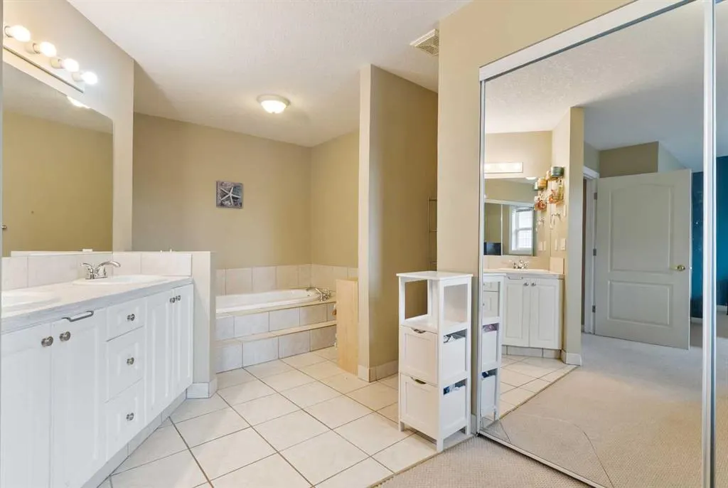 309 3 Avenue, #25