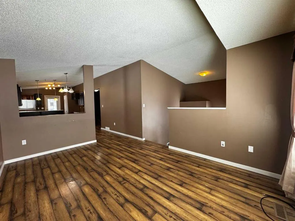 4320 Caribou Crescent