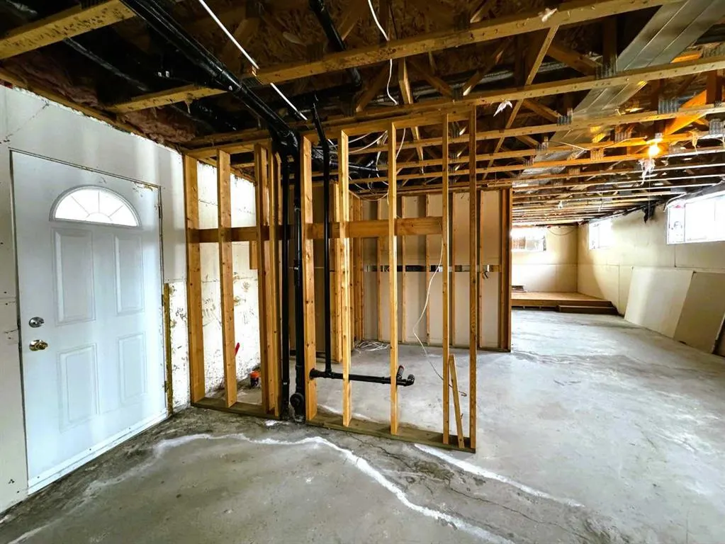 4320 Caribou Crescent
