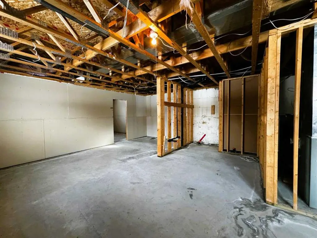 4320 Caribou Crescent