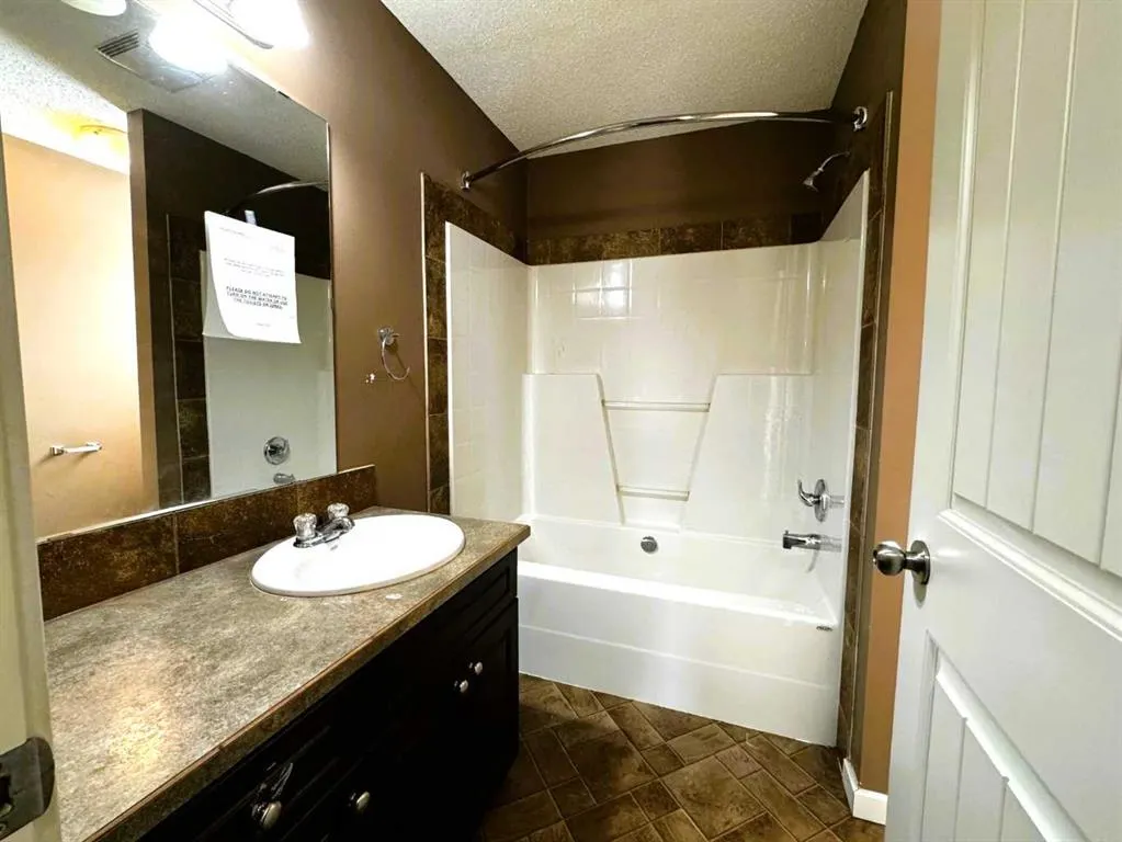 4320 Caribou Crescent