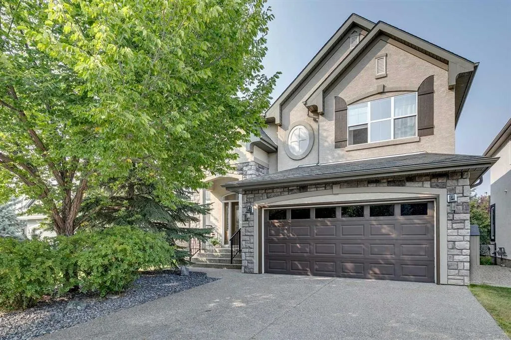 327 Cranleigh View SE
