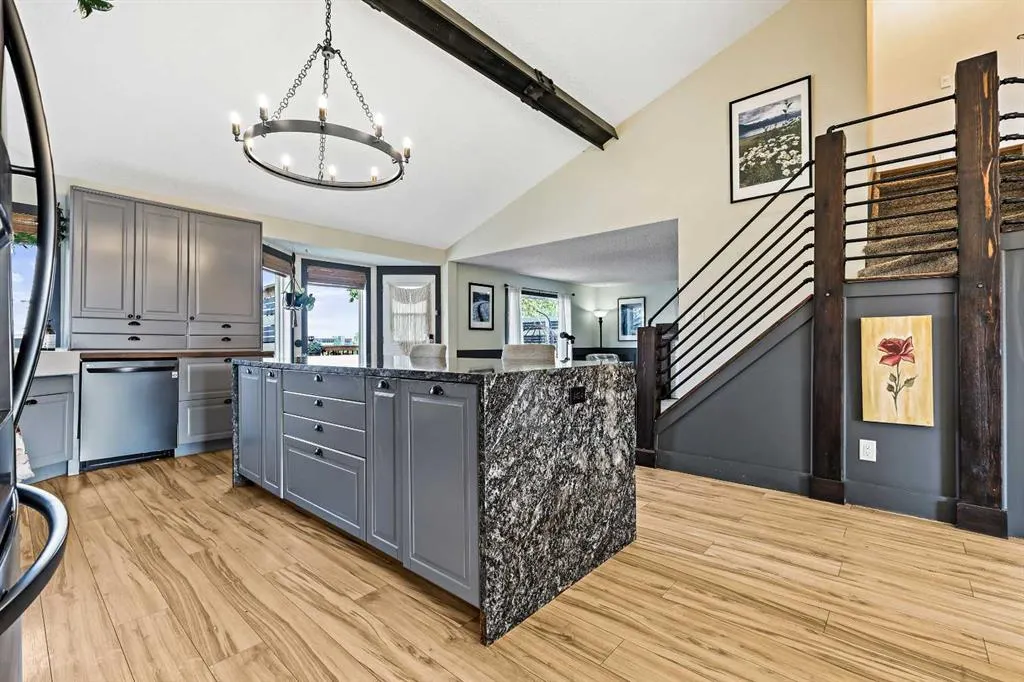24 Westridge Drive SW