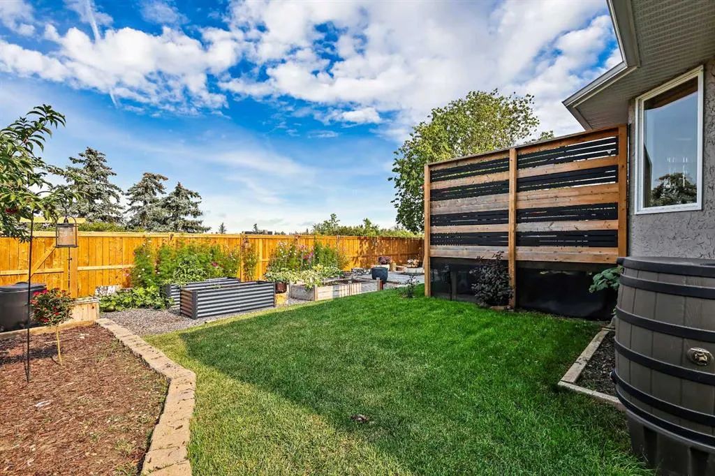24 Westridge Drive SW