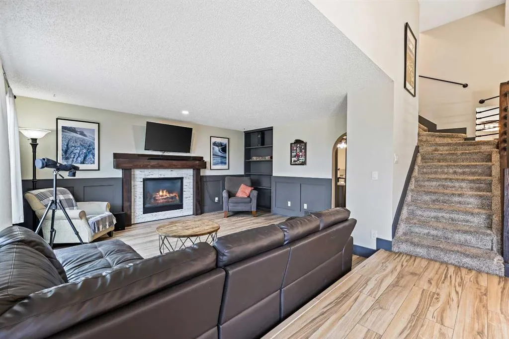 24 Westridge Drive SW