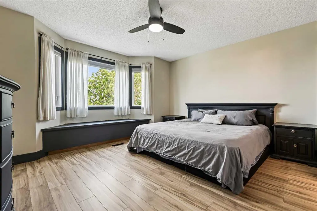 24 Westridge Drive SW