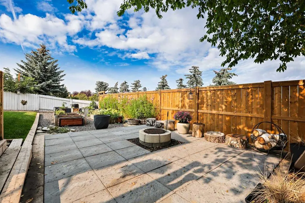 24 Westridge Drive SW