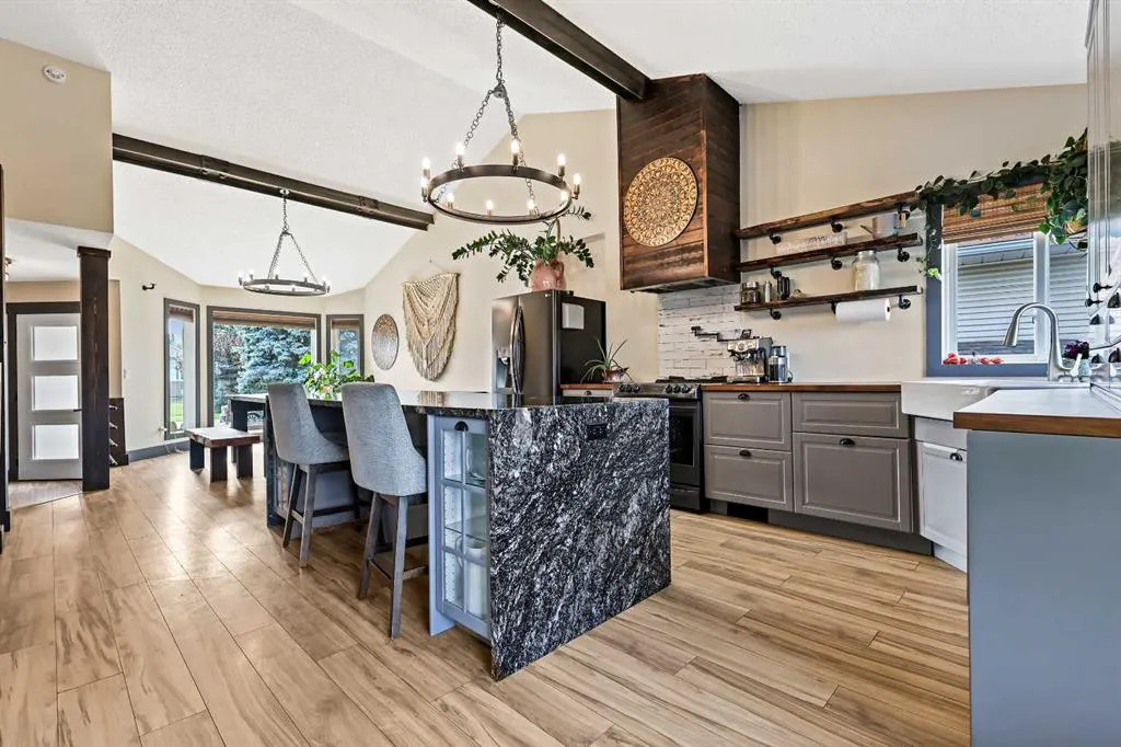 24 Westridge Drive SW