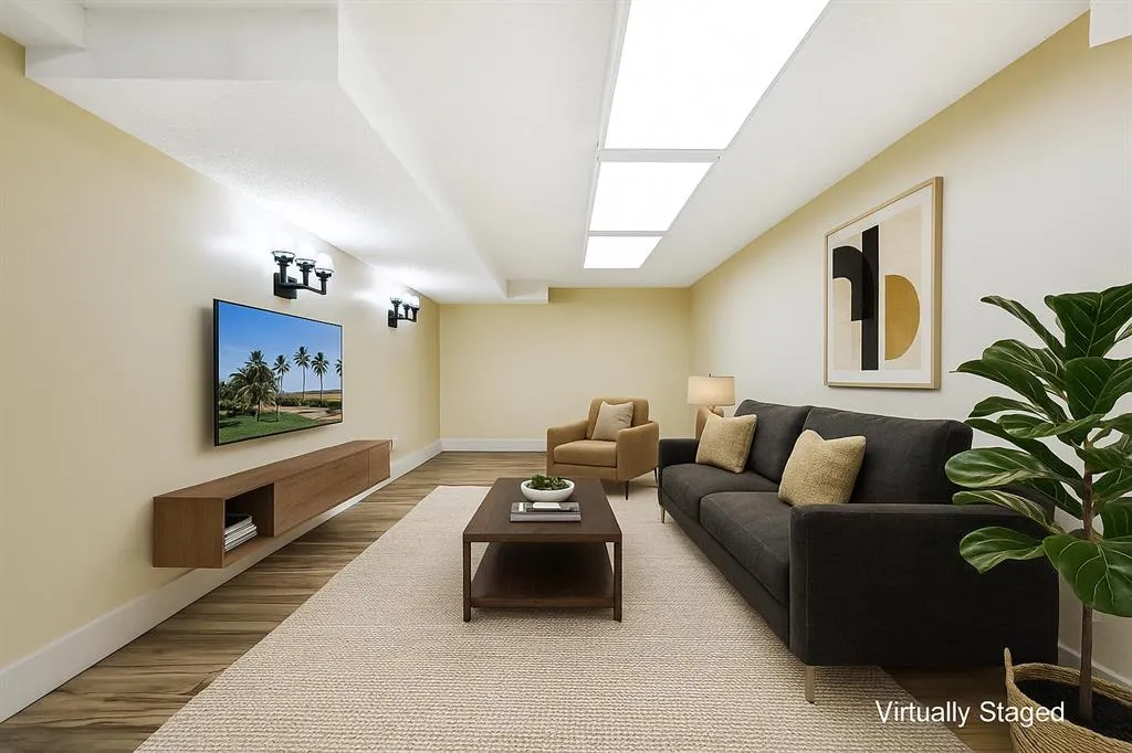 24 Westridge Drive SW