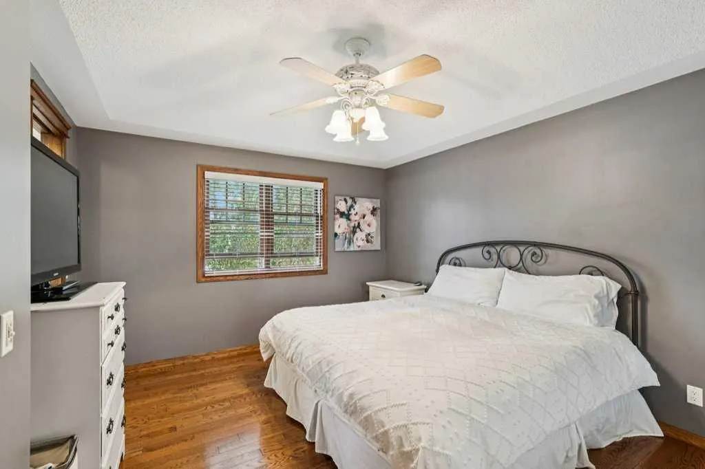 59 Sandringham Close NW
