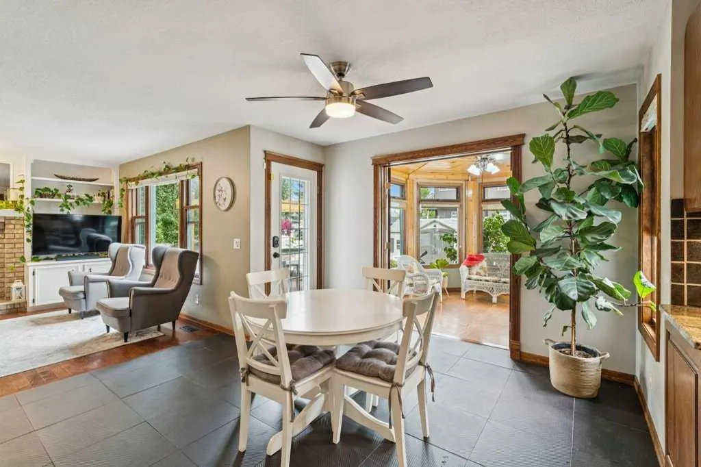 59 Sandringham Close NW