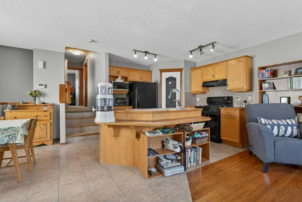 136 Hidden Hills Place NW