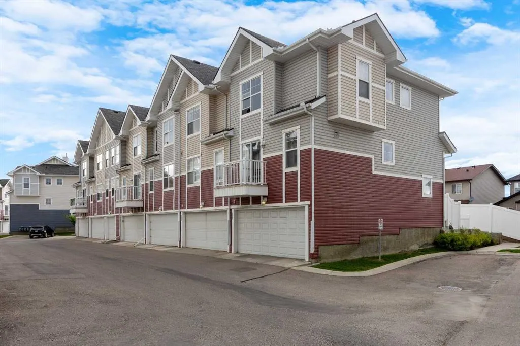 3022 New Brighton Gardens SE