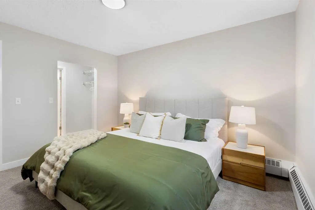 20 Dover Point SE, #110