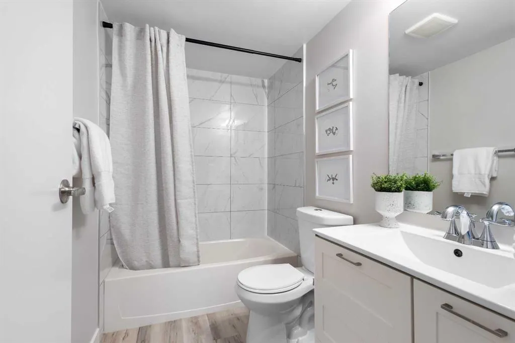 20 Dover Point SE, #110
