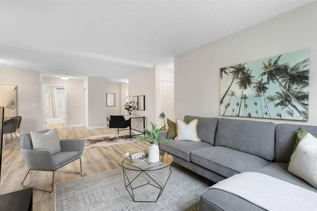 20 Dover Point SE, #110