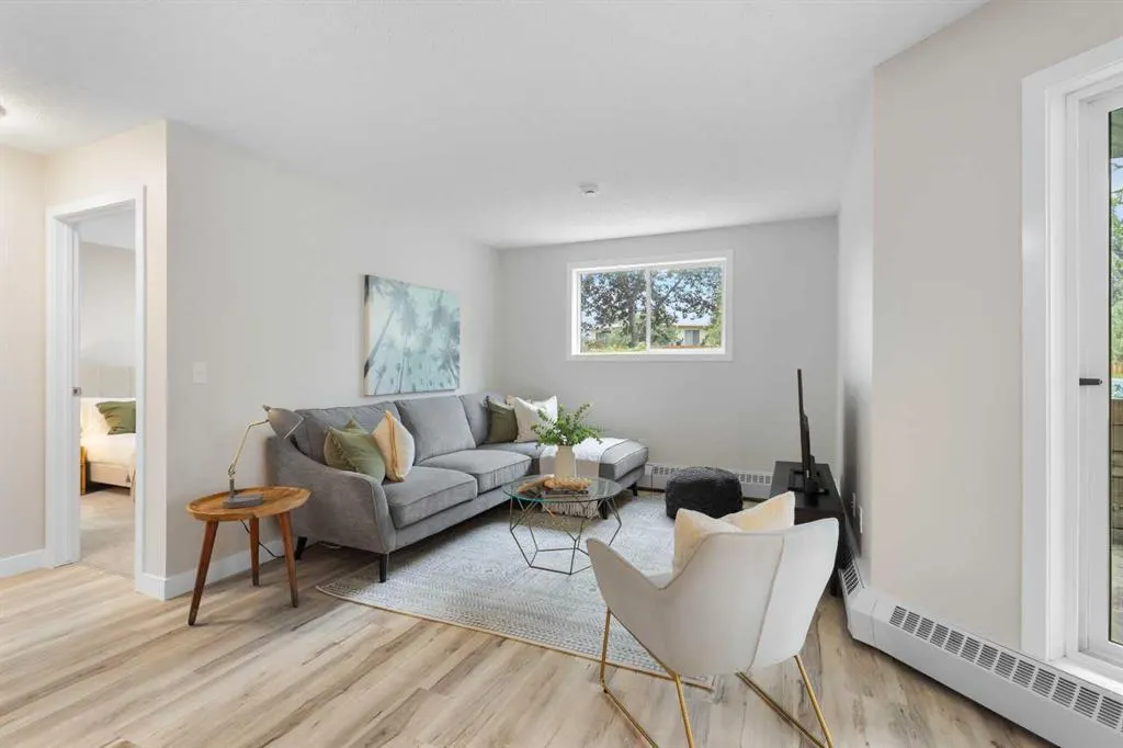 20 Dover Point SE, #110