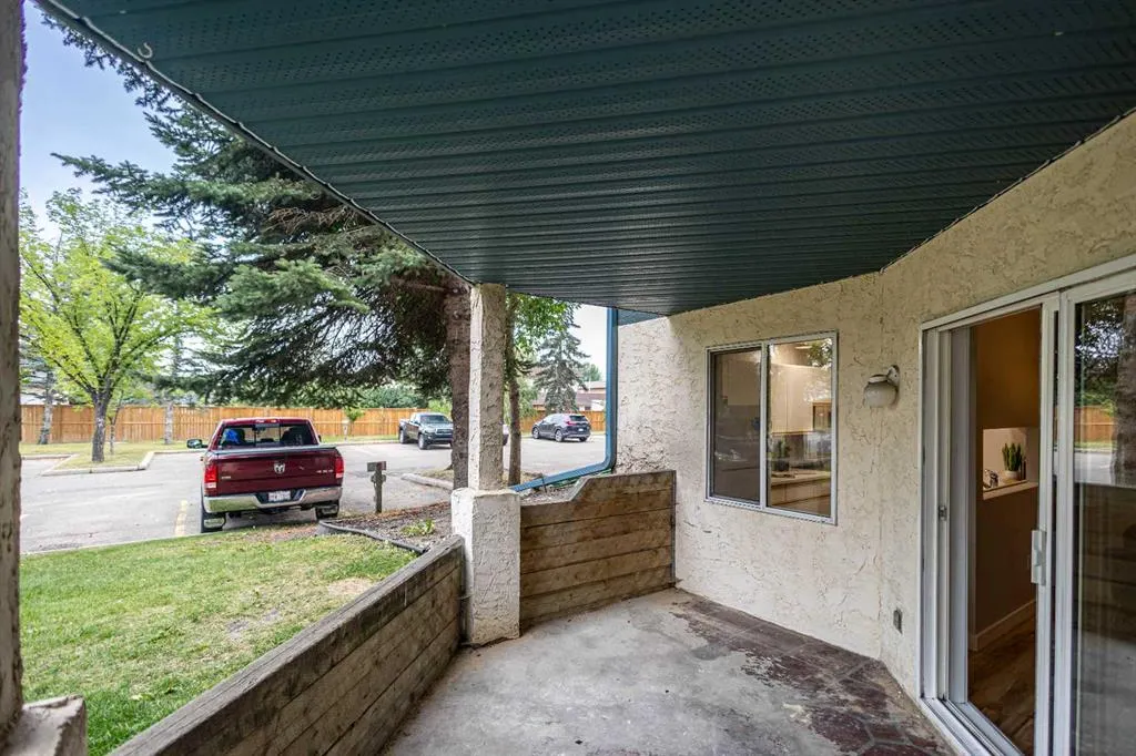 20 Dover Point SE, #110
