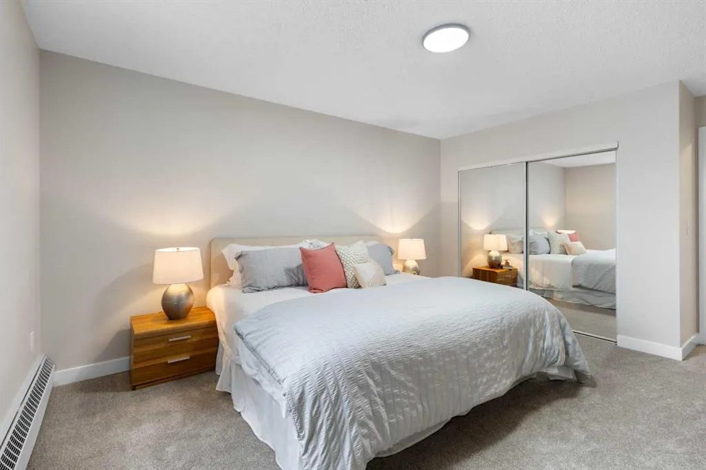 20 Dover Point SE, #110