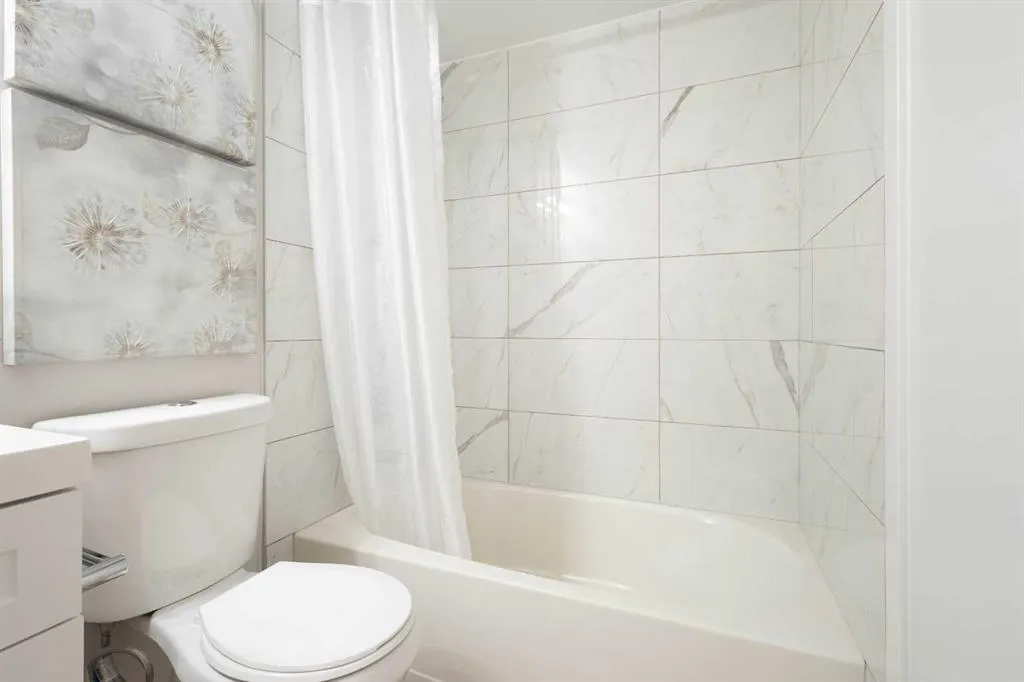 20 Dover Point SE, #110