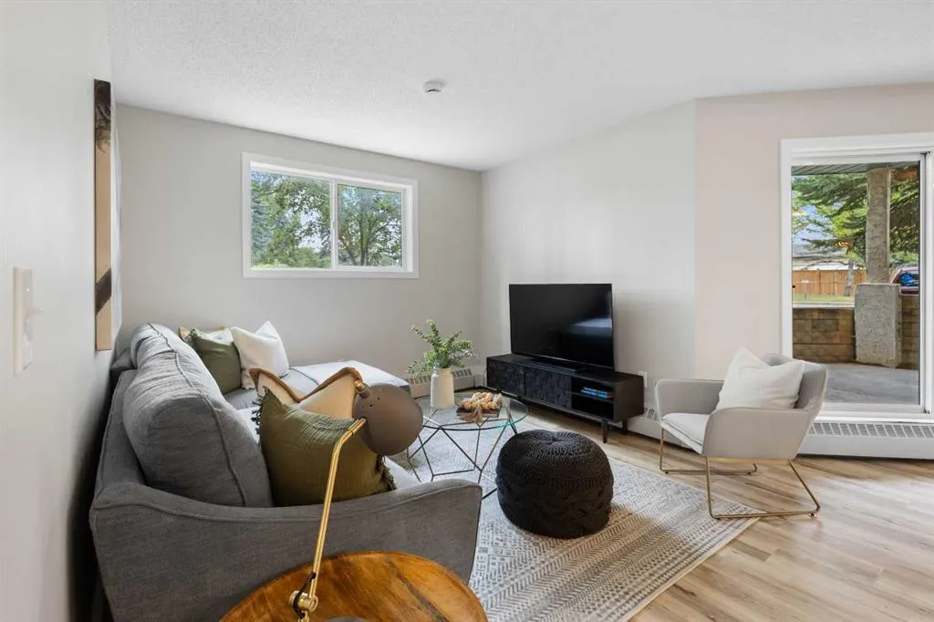 20 Dover Point SE, #110