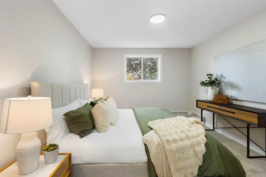 20 Dover Point SE, #110