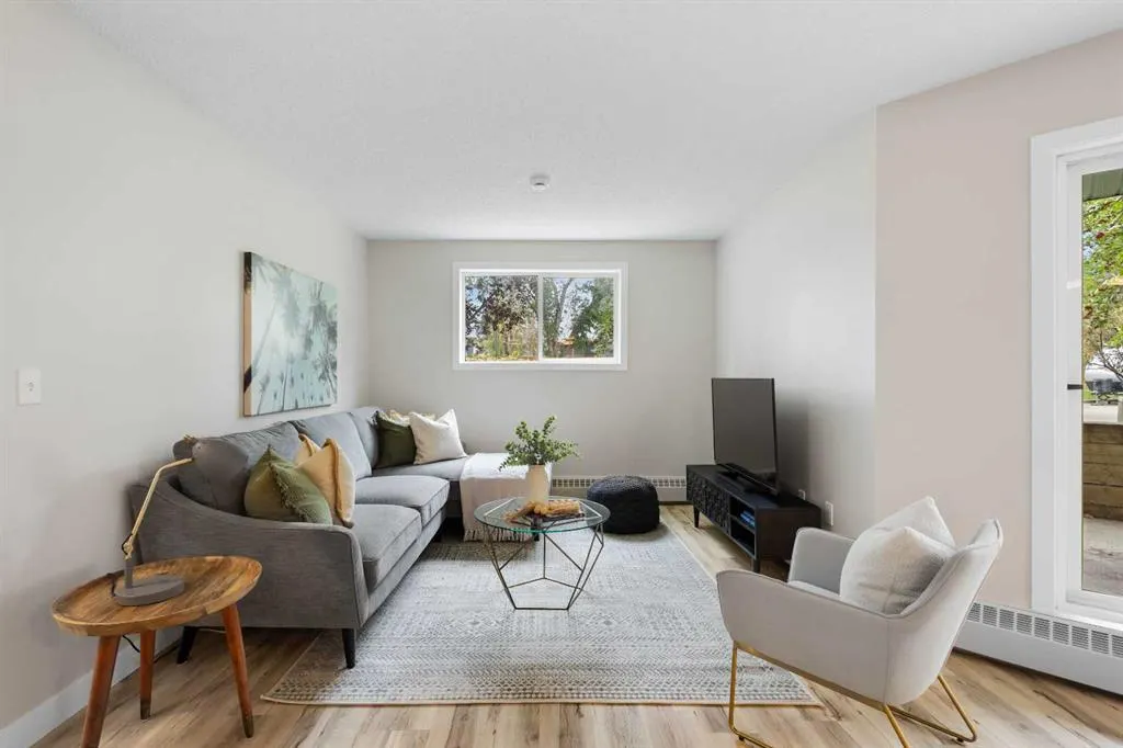 20 Dover Point SE, #110