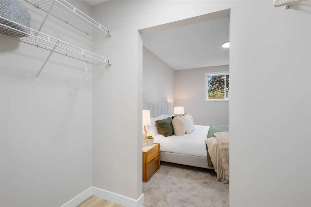 20 Dover Point SE, #110