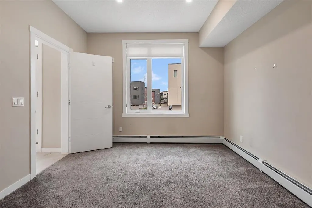 214 Sherwood Square NW, #116