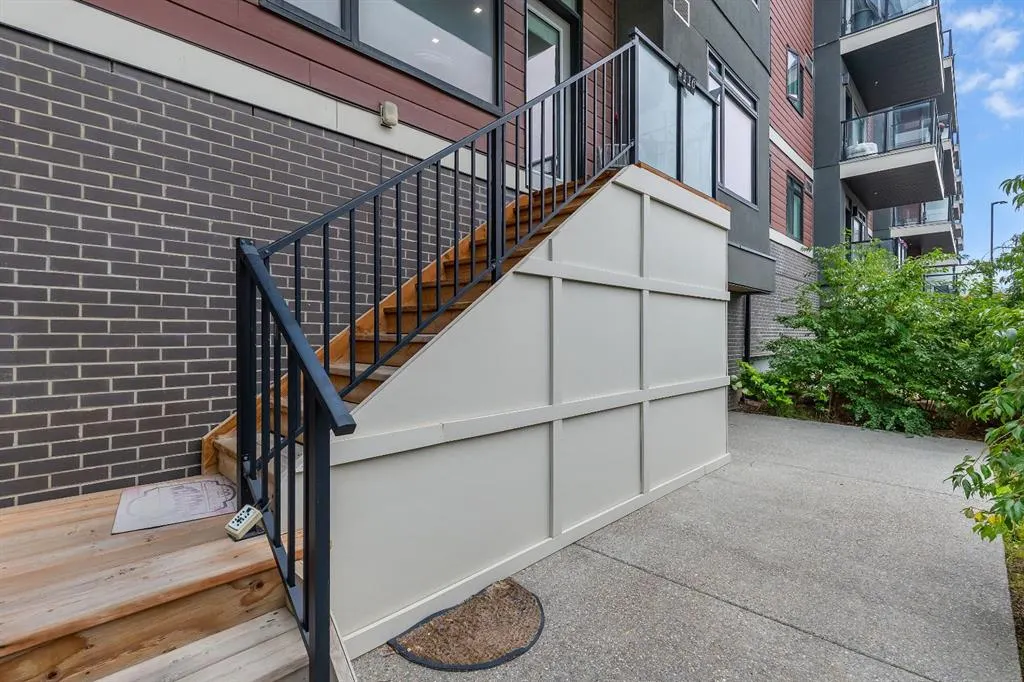 214 Sherwood Square NW, #116