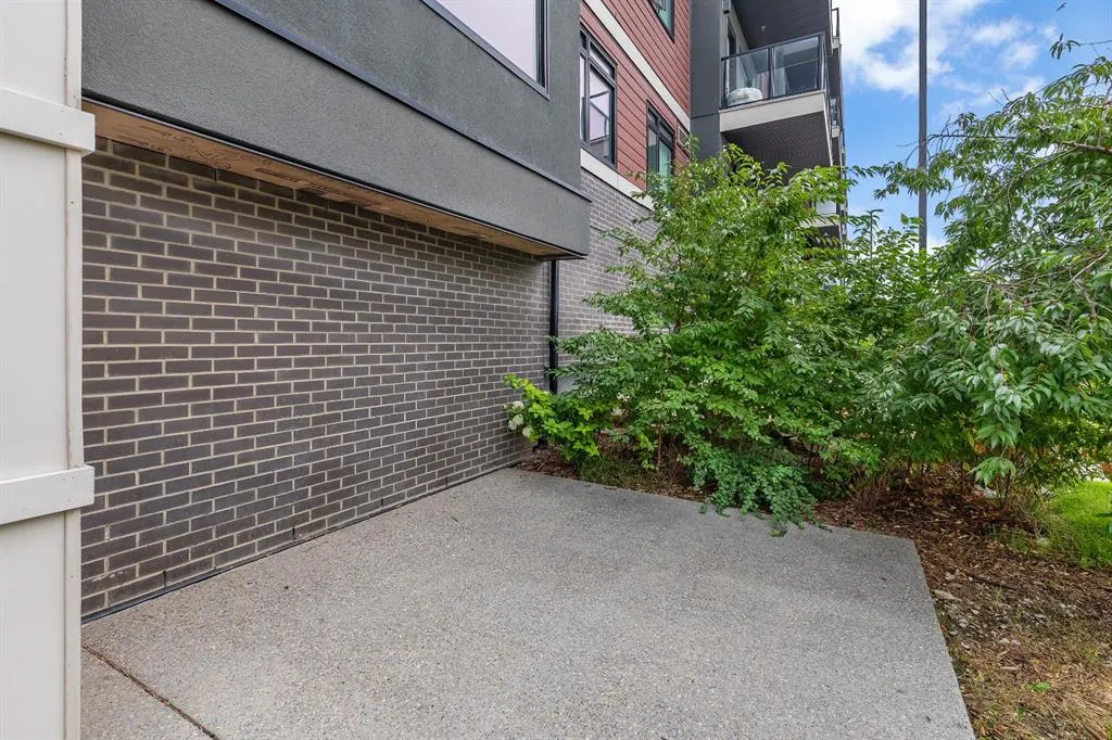 214 Sherwood Square NW, #116