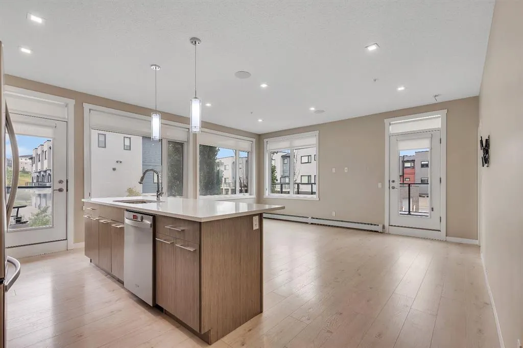 214 Sherwood Square NW, #116