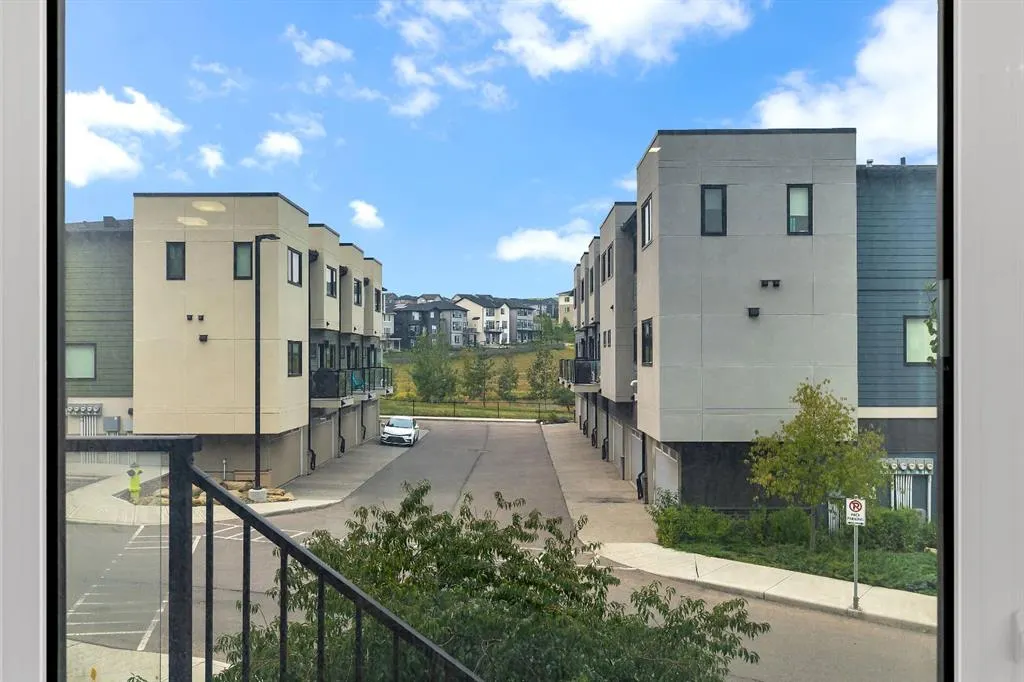 214 Sherwood Square NW, #116