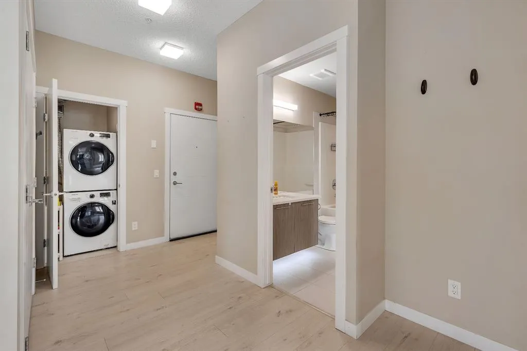 214 Sherwood Square NW, #116
