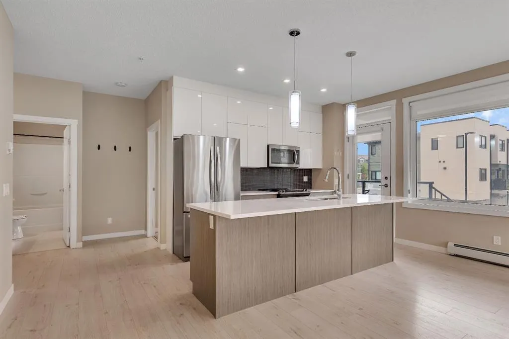214 Sherwood Square NW, #116