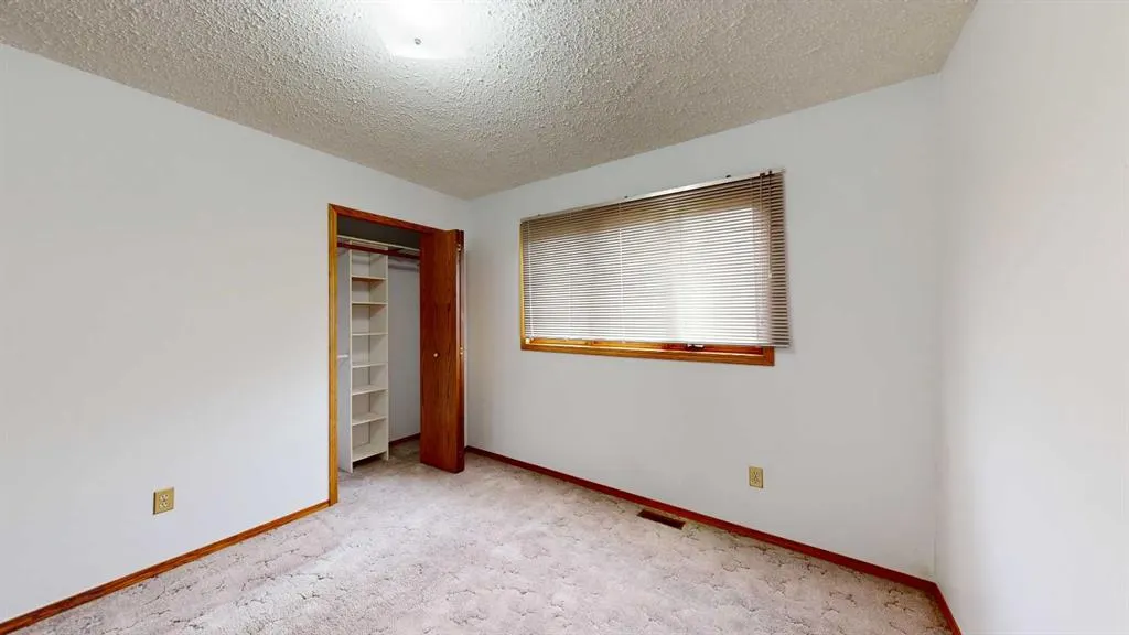 6208 Spruce Drive