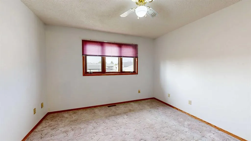6208 Spruce Drive