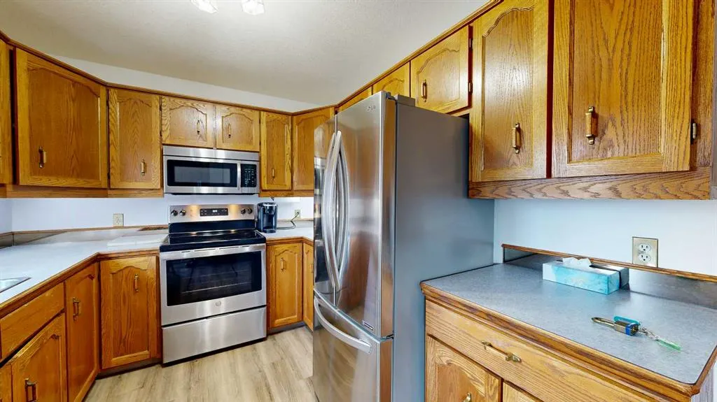 6208 Spruce Drive