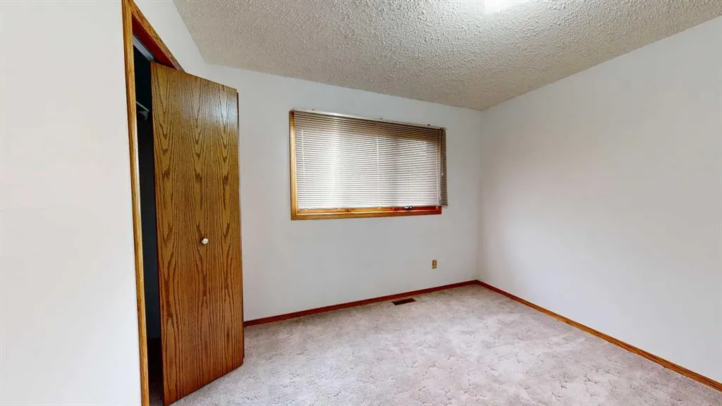 6208 Spruce Drive
