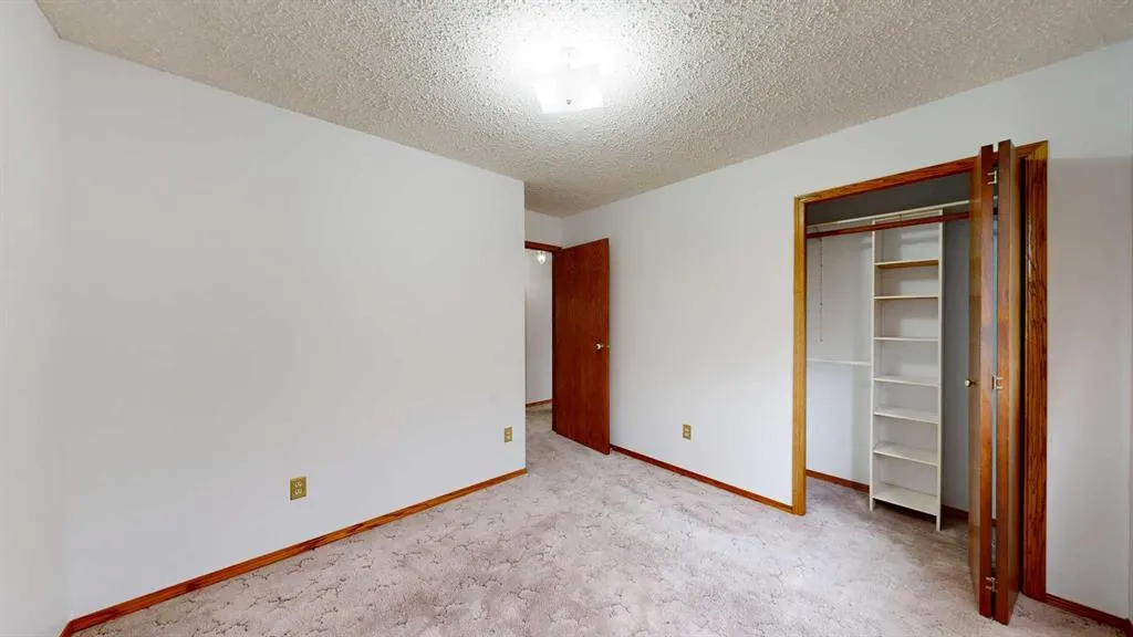 6208 Spruce Drive