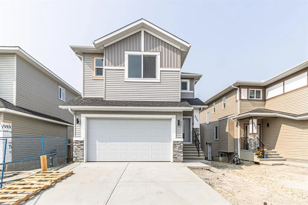 959 Corner Meadows Way NE