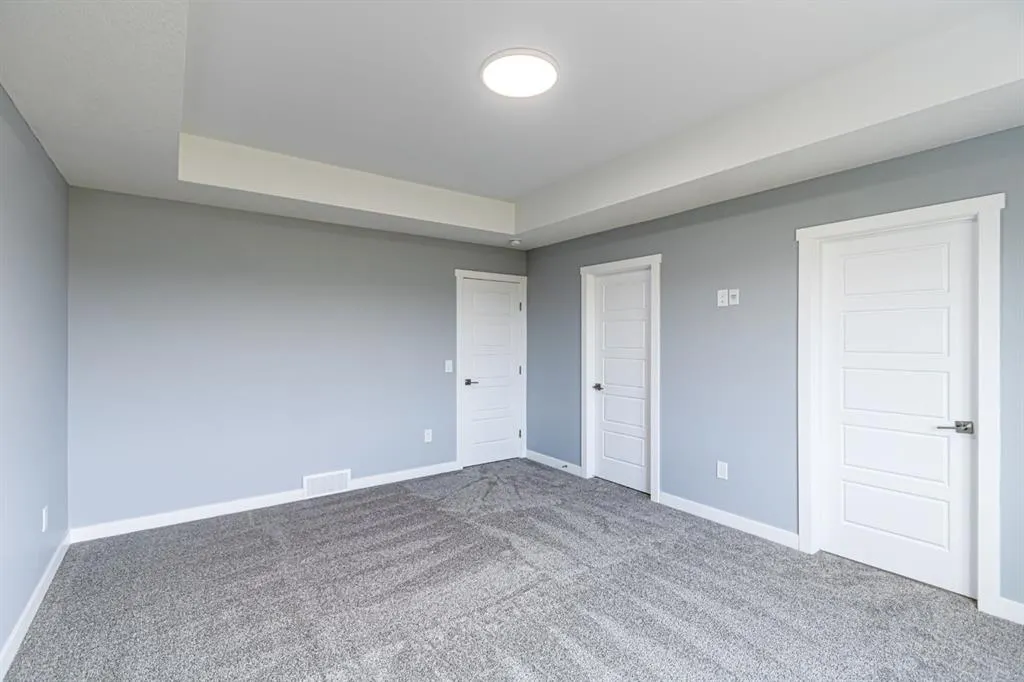 959 Corner Meadows Way NE